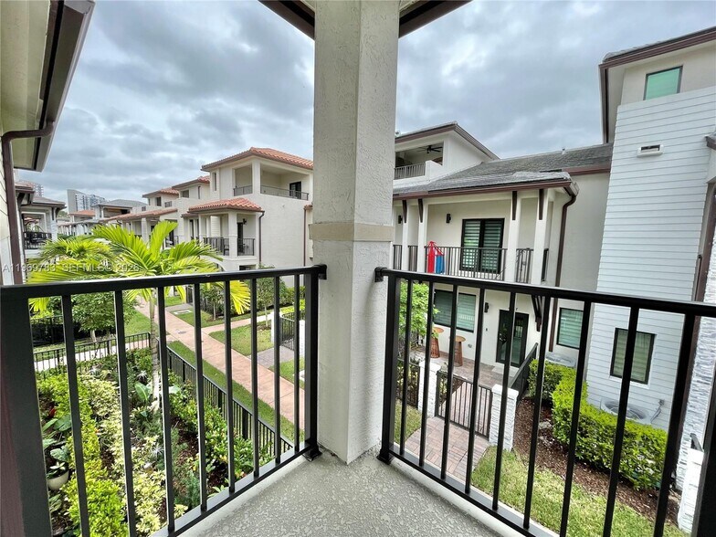 Building Photo - 4654 NW 83rd Pky