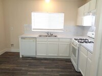 Building Photo - 231 Silver Mist Cir