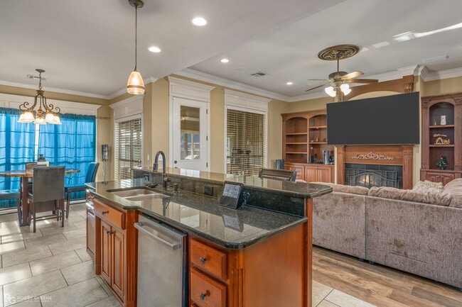 Building Photo - 4425 Ellis Ct