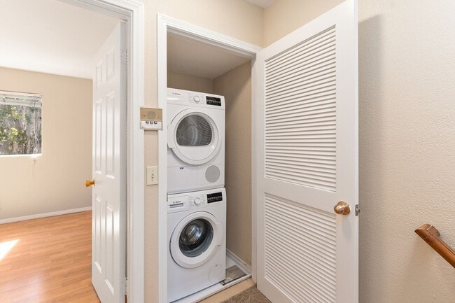 Building Photo - "Coming Soon" Awesome corner 2 Bedroom 2 Bath Townhome with large private patio (AC/Pool/Gated Pa...