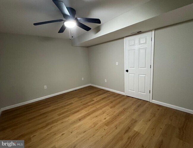 Building Photo - 29 Newbury Dr