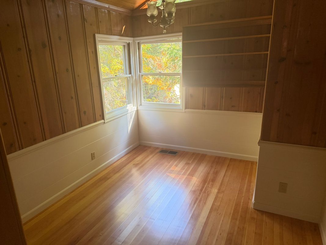 Building Photo - 13206 Middleton Ave