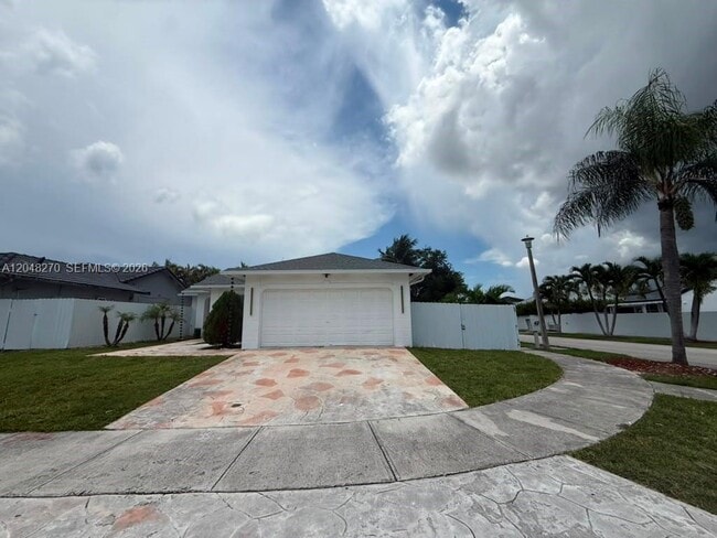 Building Photo - 14305 SW 182nd Terrace