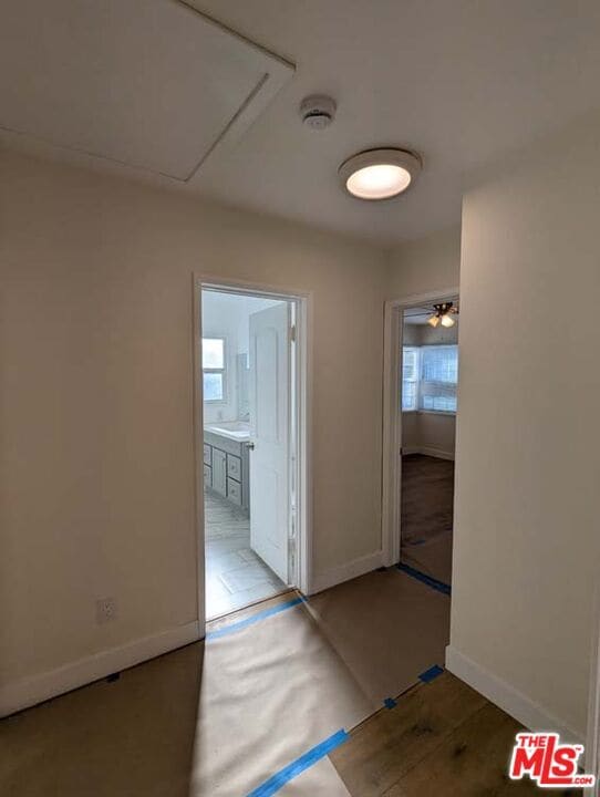 Building Photo - 3966 S Victoria Ave