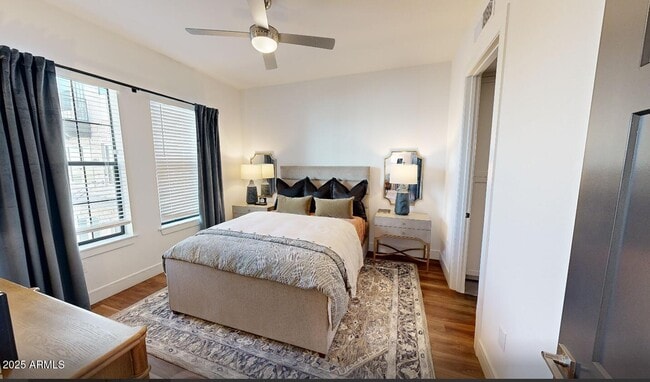 Building Photo - 98 S River Dr