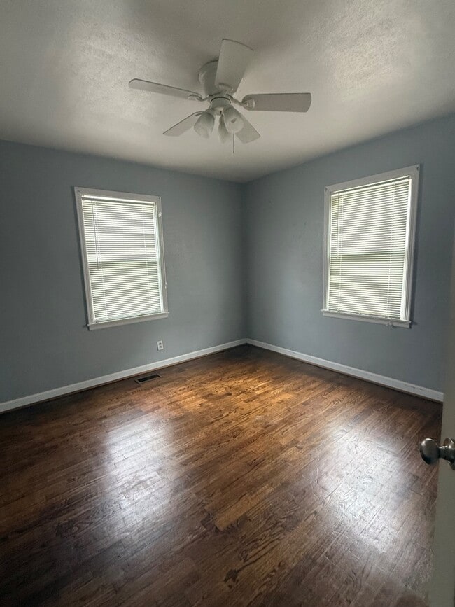 Building Photo - 1300 Woodland Dr