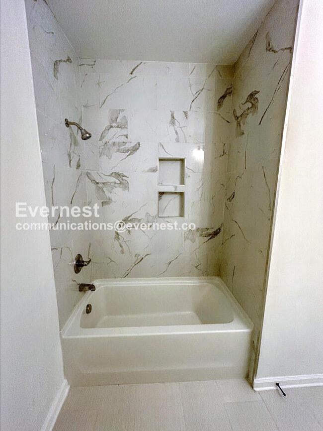 Building Photo - 1372 Robins Nest Drive