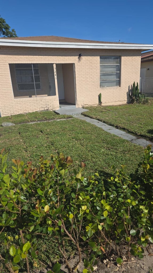 Building Photo - 5241 Mayo St