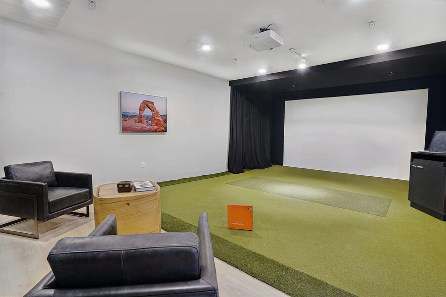 Building Photo - 340 West 700 S