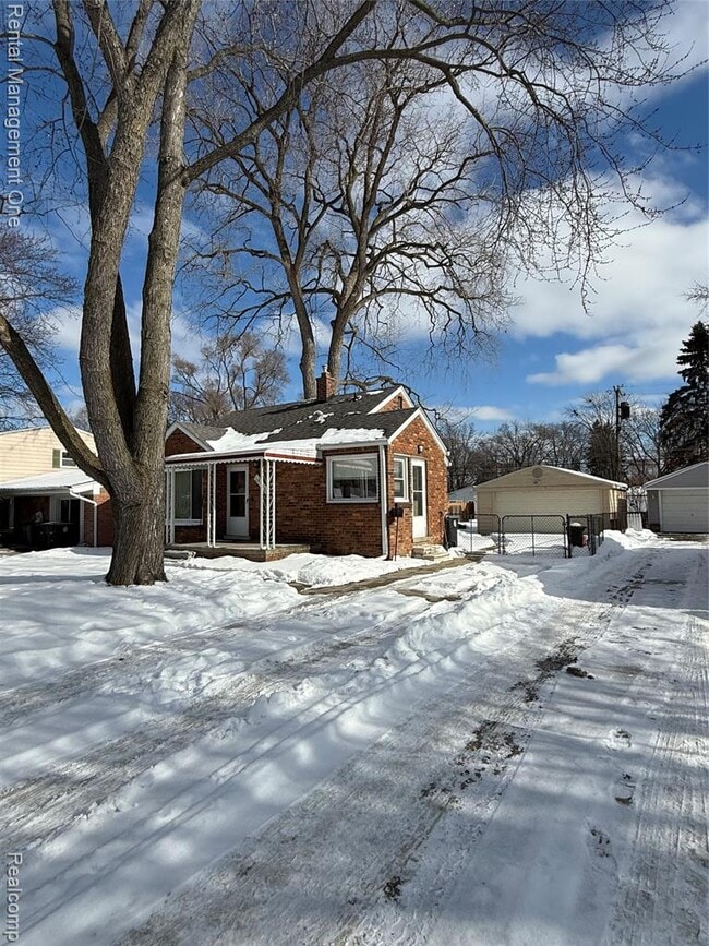 Building Photo - 12050 Cavell St