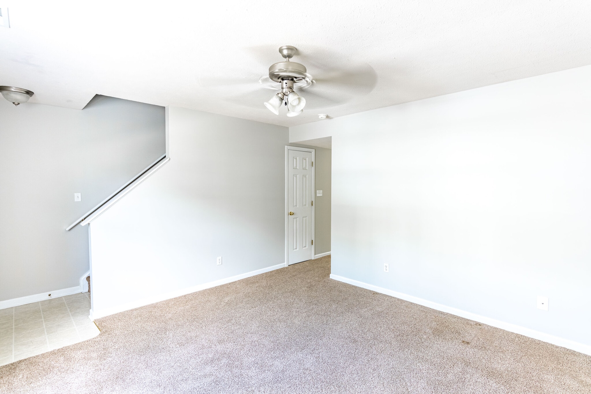 Building Photo - 1051 Blane Dr