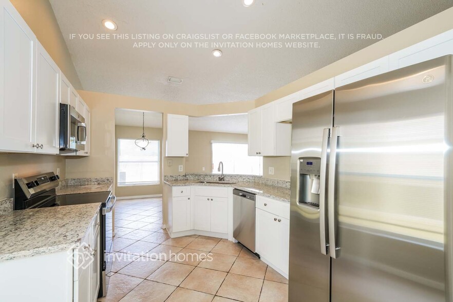 Building Photo - 12520 Dawn Vista Dr