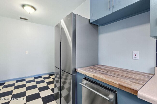Building Photo - 3582 Hedrick St