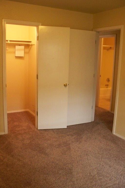 Building Photo - 827 Russell Cir