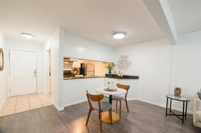 Building Photo - 4209 Burnet Rd