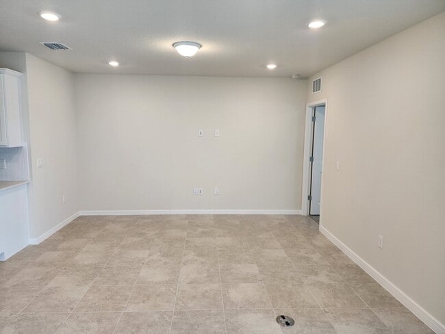 Building Photo - 1634 Delightful Dr