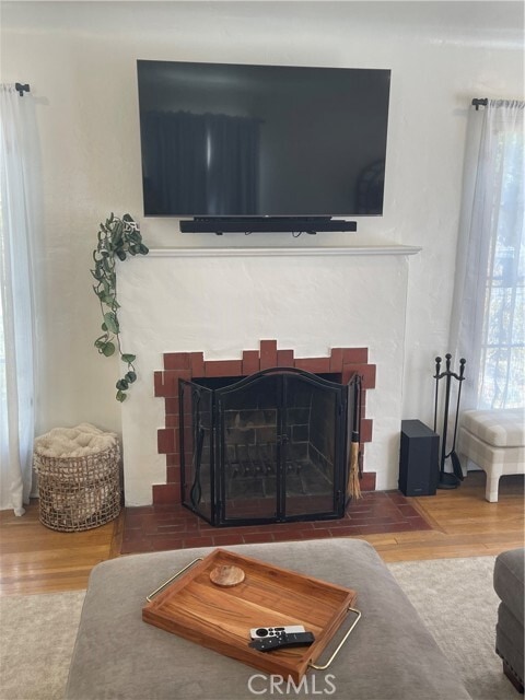 Building Photo - 4586 Sunnyside Dr