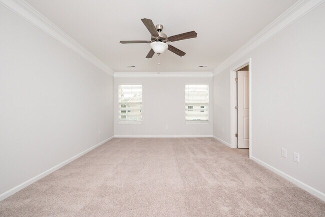 Building Photo - Elegant 3BR,2.5BA Townhome with Modern Finishes $1950/mo rent***