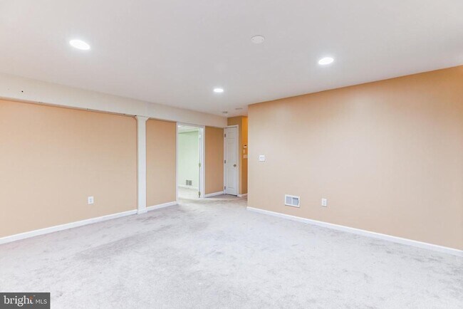 Building Photo - 4 Hogan Way