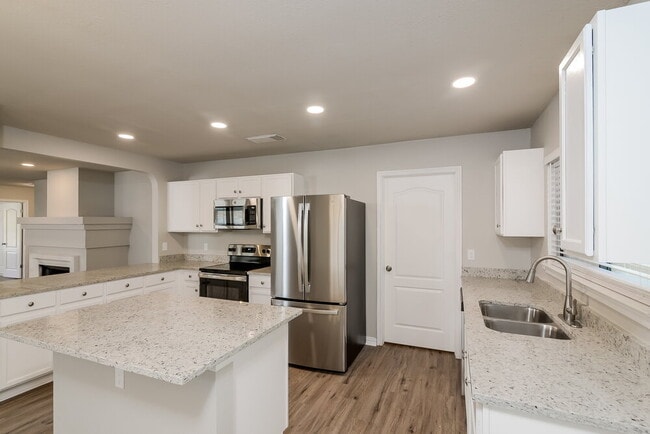 Building Photo - 9634 Turquoise Creek