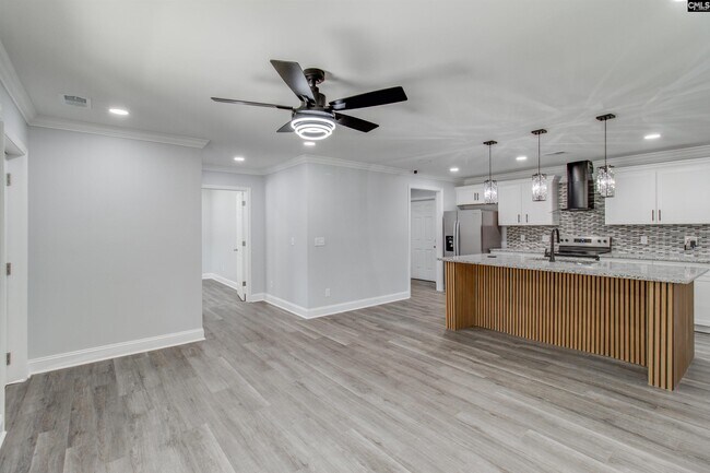 Building Photo - 2327 Willow St