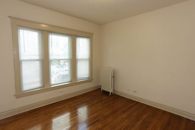 Building Photo - 4716 N Racine Ave
