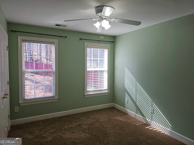 Building Photo - 185 Rock Hill Dr