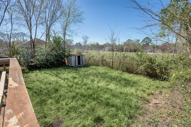 Building Photo - 2016 H Ave