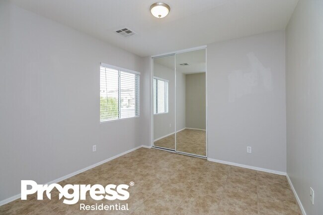 Building Photo - 2377 E San Manuel Rd