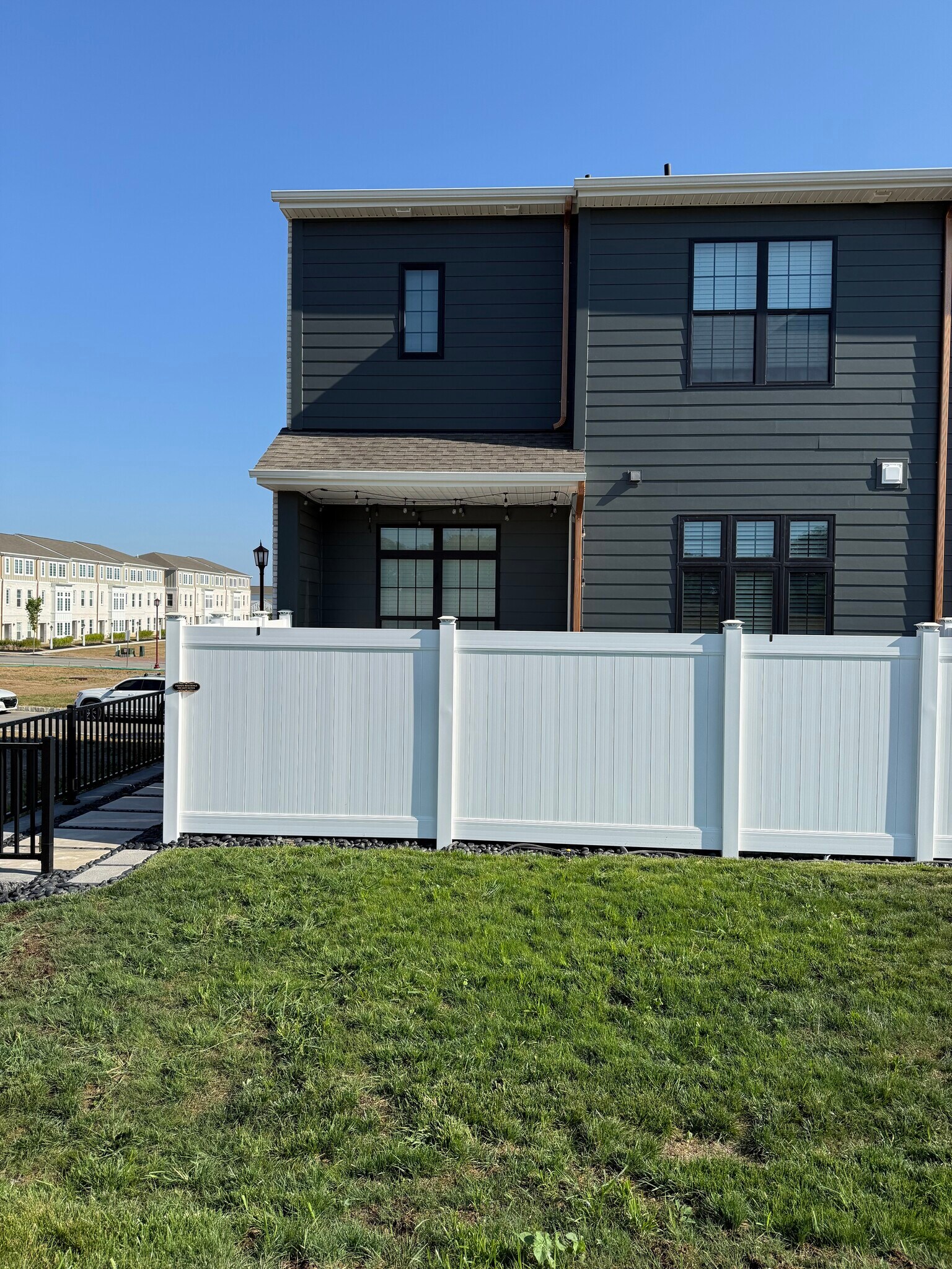 Building Photo - 401 Cranford Way