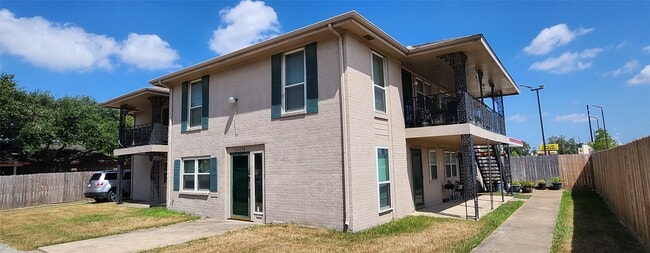 Building Photo - 15523 Aldine Westfield Rd