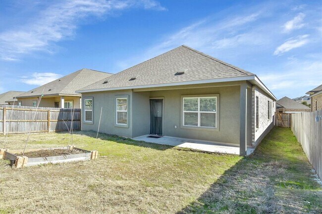 Building Photo - 1621 Brueggerhoff Rd