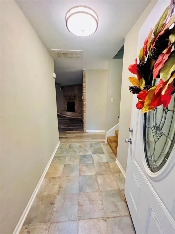 Building Photo - 7014 Woodfern Dr