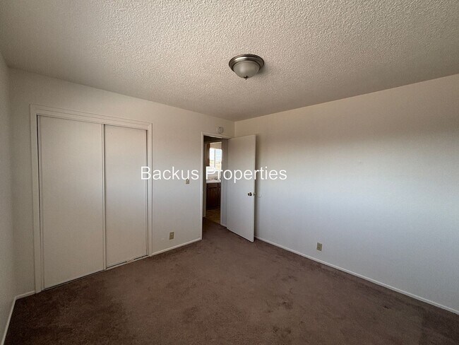 Building Photo - 14 Cypress St