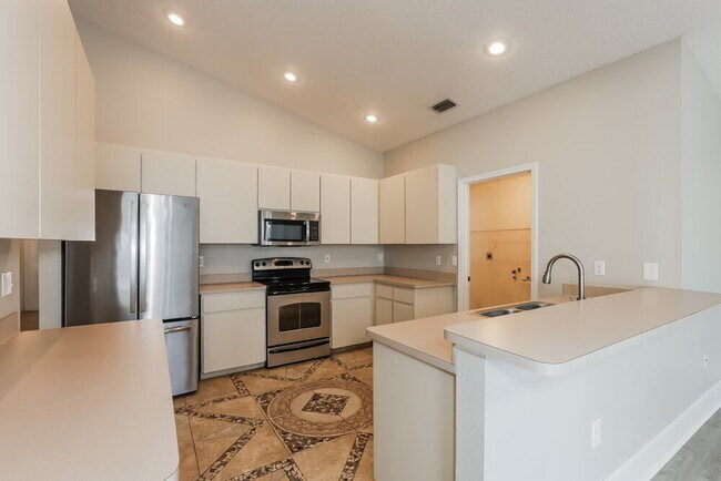 Building Photo - 5147 Pond View Ct