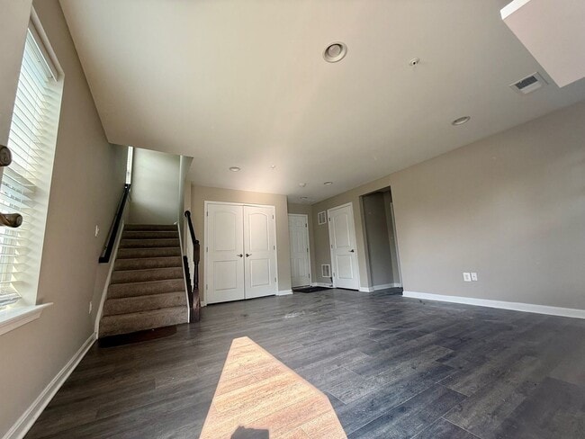 Building Photo - Upscale Millersville Townhouse with garage