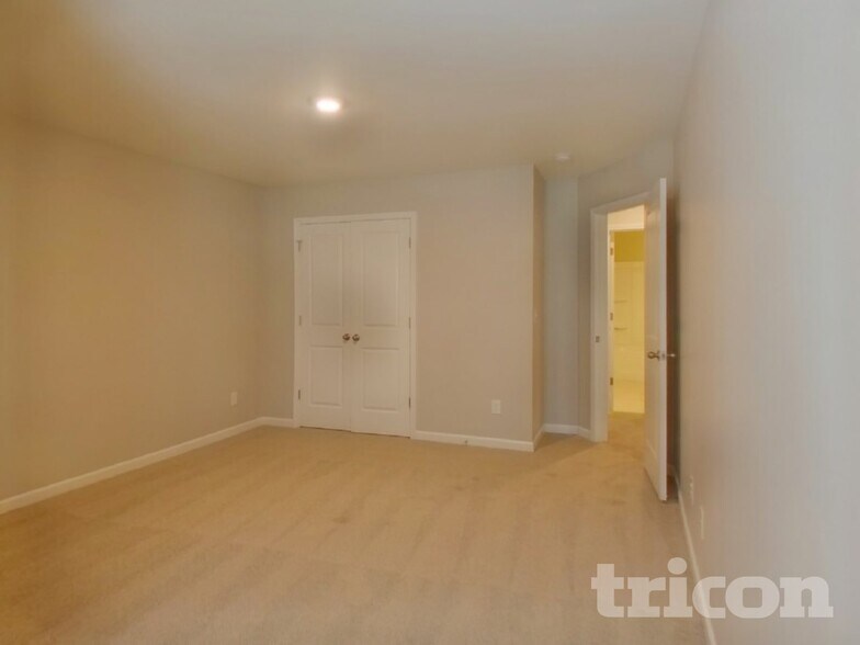 Building Photo - 1131 Rankin Oaks St