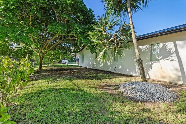 Building Photo - 7705 SW 171st Terrace