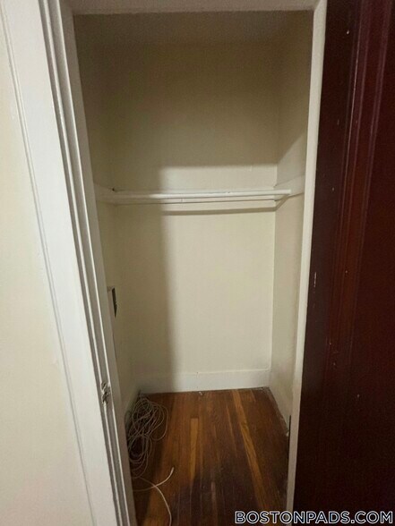 Building Photo - 63 Fellsway W