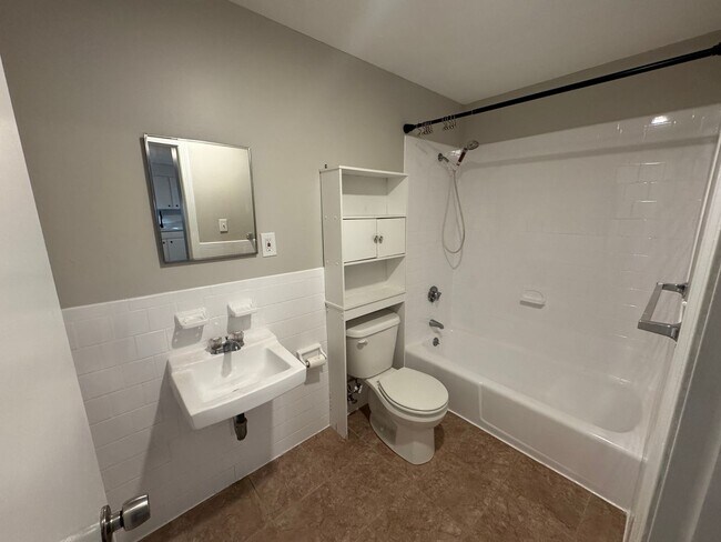 Building Photo - 50 Danbury Dr