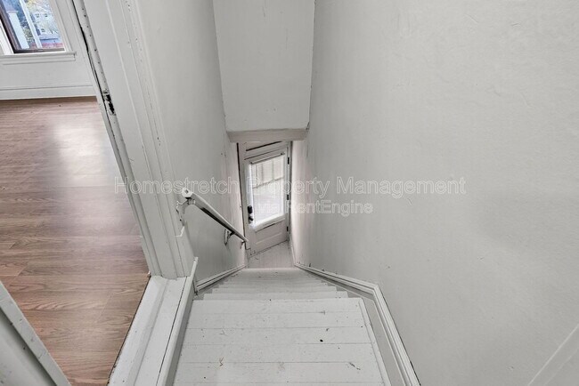 Building Photo - 551 Bates St