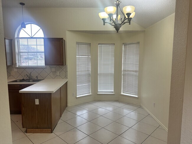 Building Photo - 8424 Cove Meadow Ln