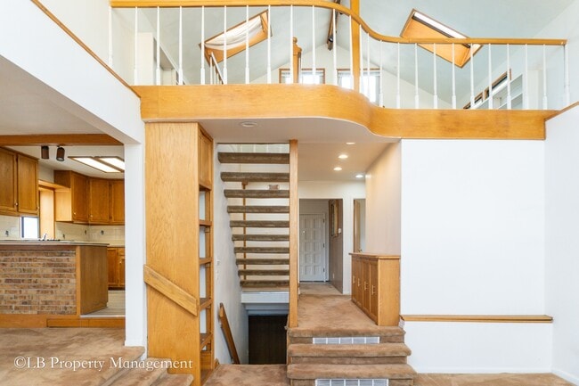 Building Photo - 1303 Lipan Dr