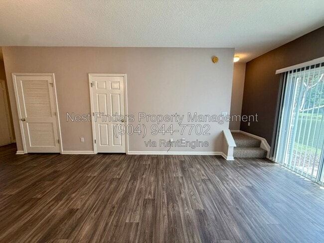 Building Photo - 518 Scrub Jay Dr