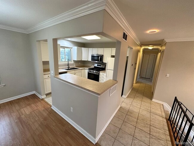 Building Photo - 23260 Cranbrooke Dr