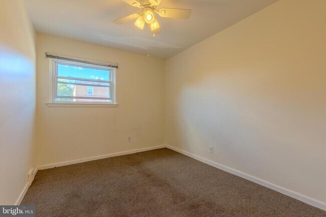 Building Photo - 8124 Langdon St