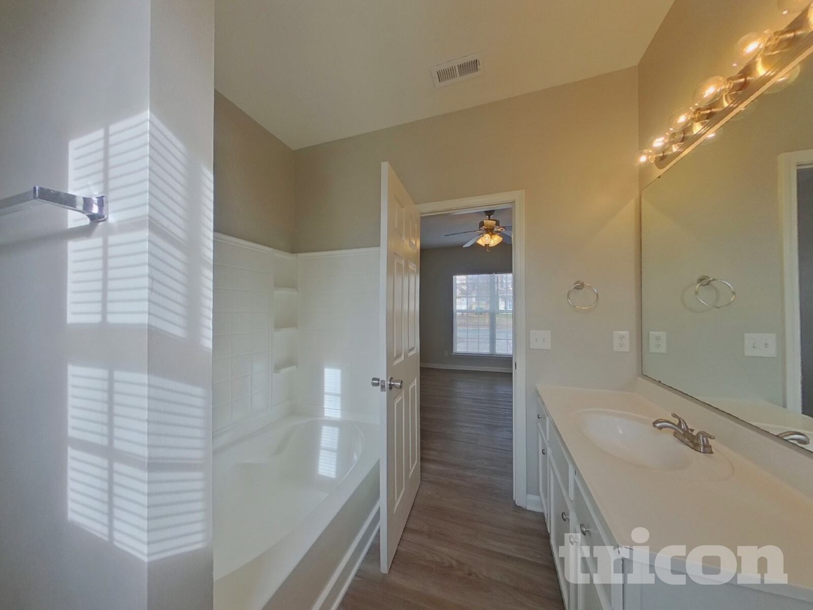 Building Photo - 1309 Peach Park Ln