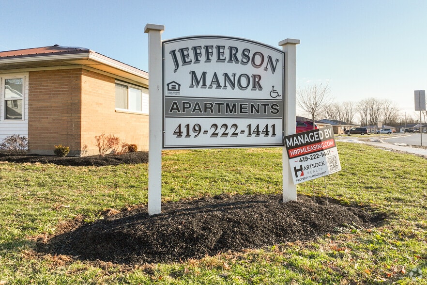 Building Photo - Jefferson Manor Apartments