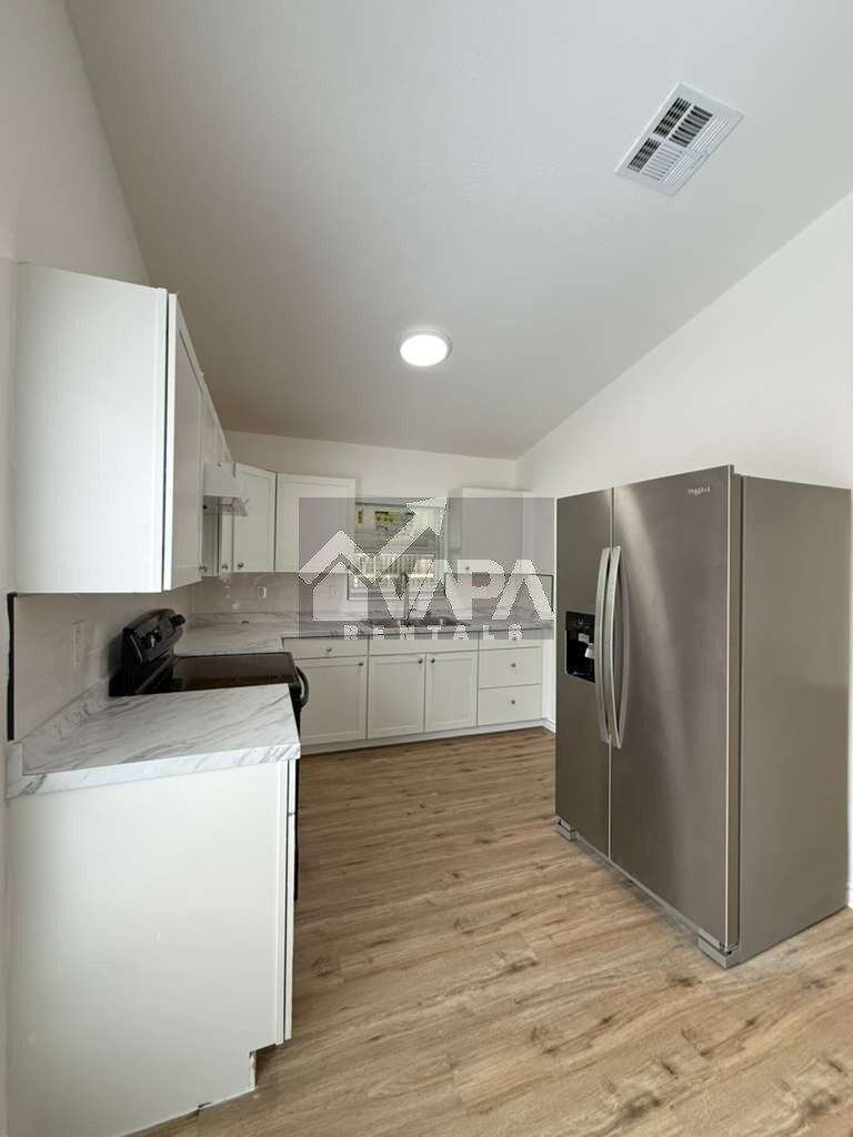 Building Photo - 7729 Narrow Pass St