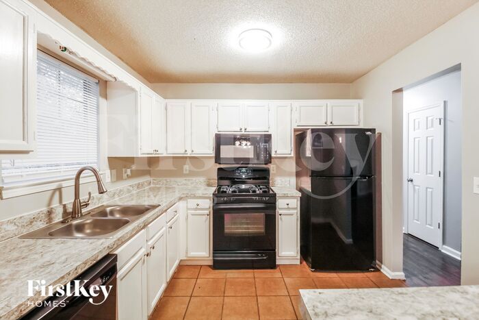 Building Photo - 1237 Regal Heights Dr